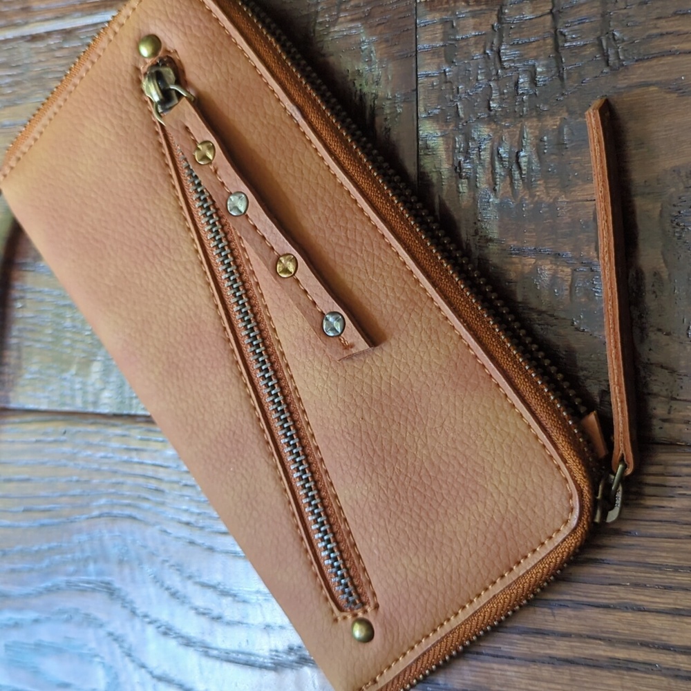 FREE PEOPLE I Cognac Brown Vegan Faux Leather Zippered Wallet Wristlet Purse